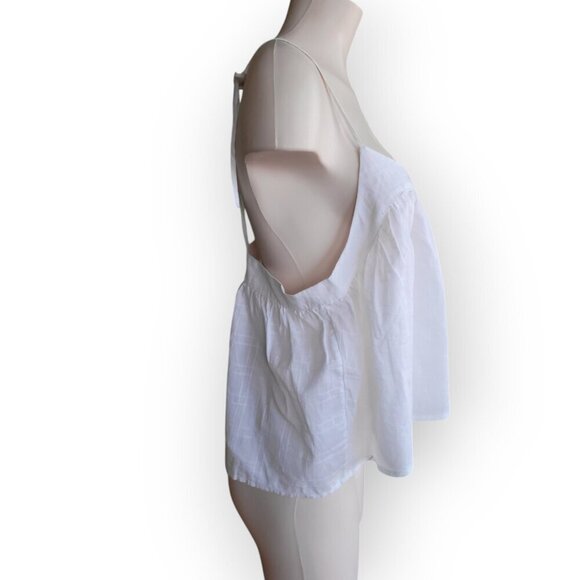 BP Flowy Crisp Clean Adjustable Tie-Strap White Tank Top Size L - Picture 3 of 9